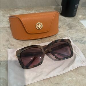 Tory Burch sunglasses perfect condition